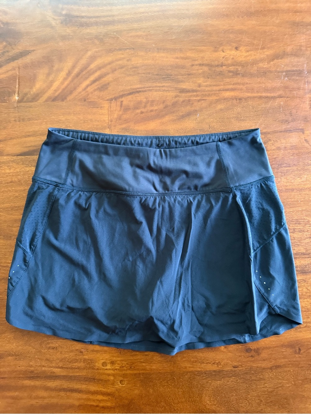 Athleta Run With It 14” Skort Black Size Medium